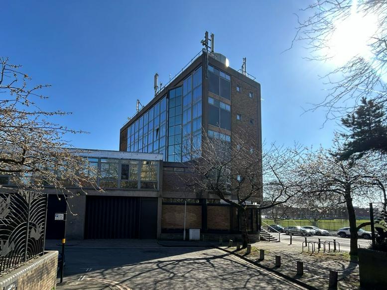119 Holloway Head